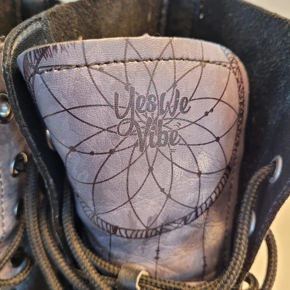 Yes We Vibe Bohemian Wolf Lace-up Combat Boots US Men's 10 / Women's 11.5 Gray - Picture 7 of 16